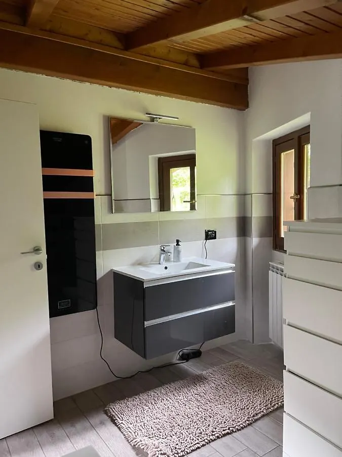 Casa Vacanze Adri Apartment Faggeto Lario