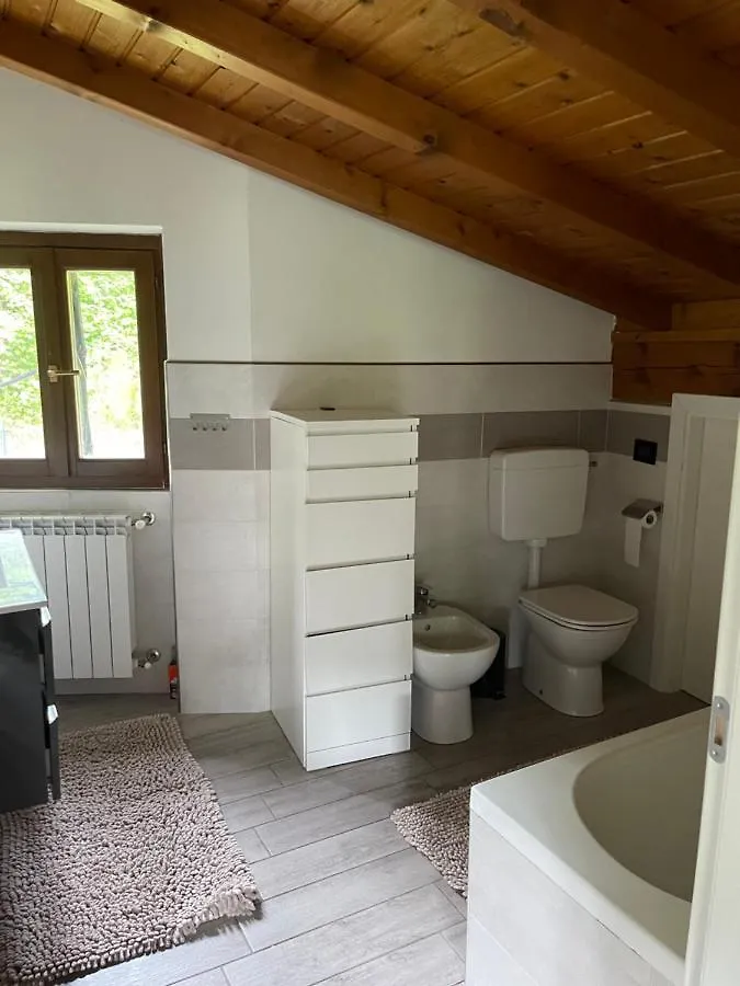 Casa Vacanze Adri Apartment Faggeto Lario