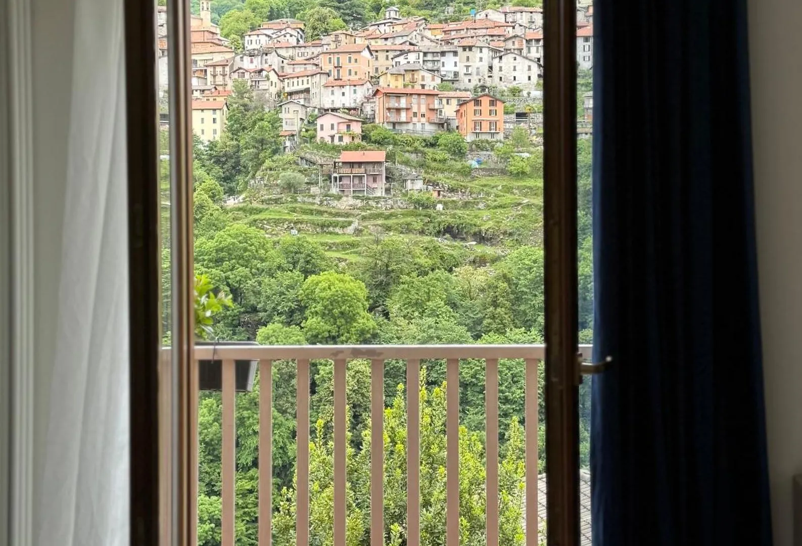 Casa Vacanze Adri Faggeto Lario Italia